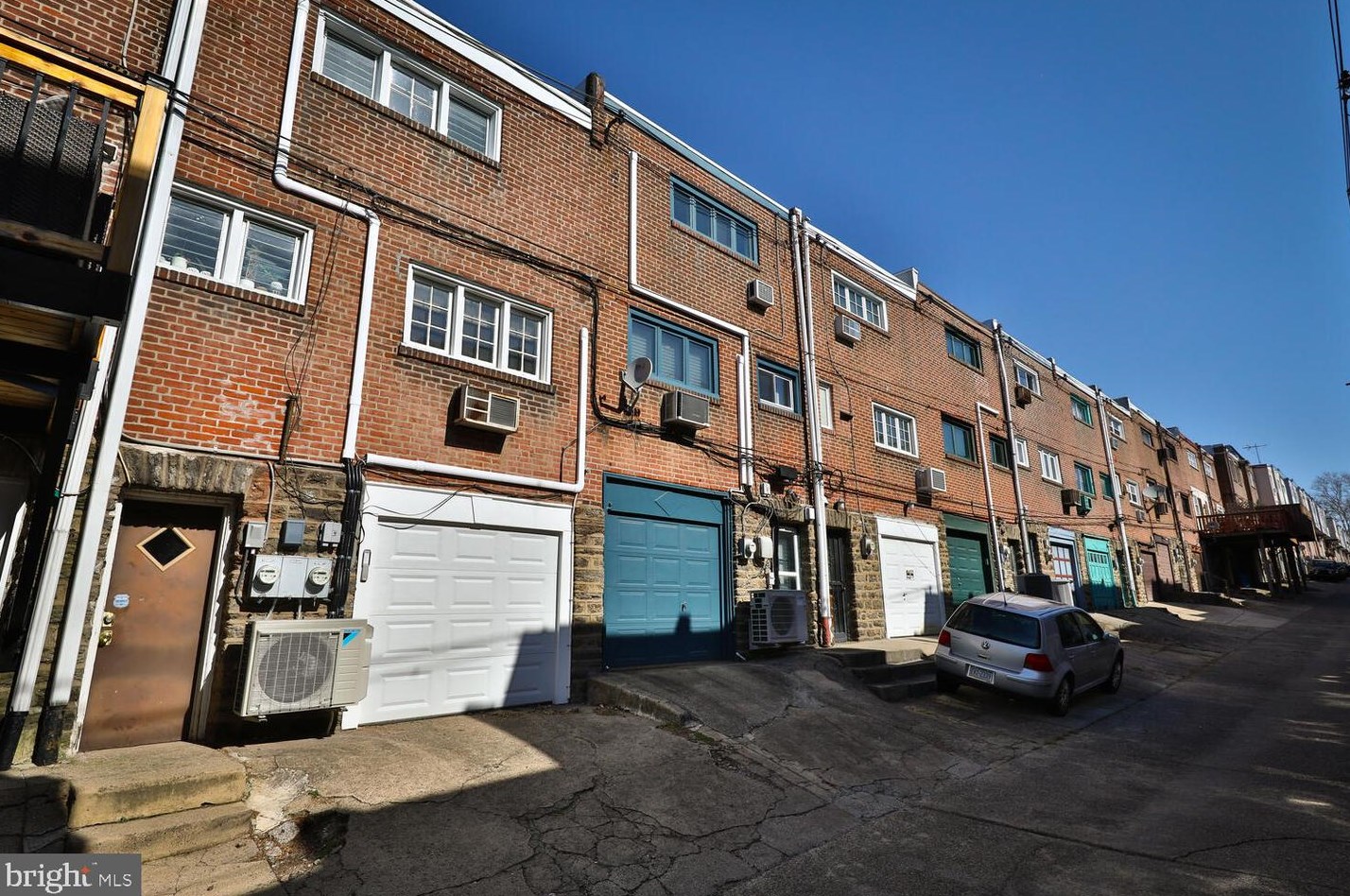 3470 Queen Ln, Philadelphia PA  19129-1441 exterior