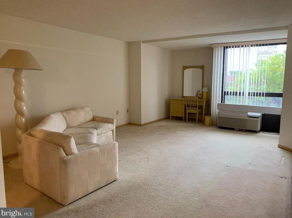 233 S 6th St #408c, Philadelphia, PA