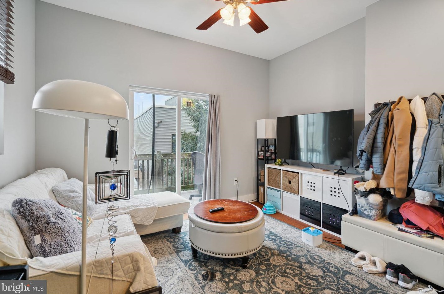 1818 Christian St #3, Philadelphia, PA