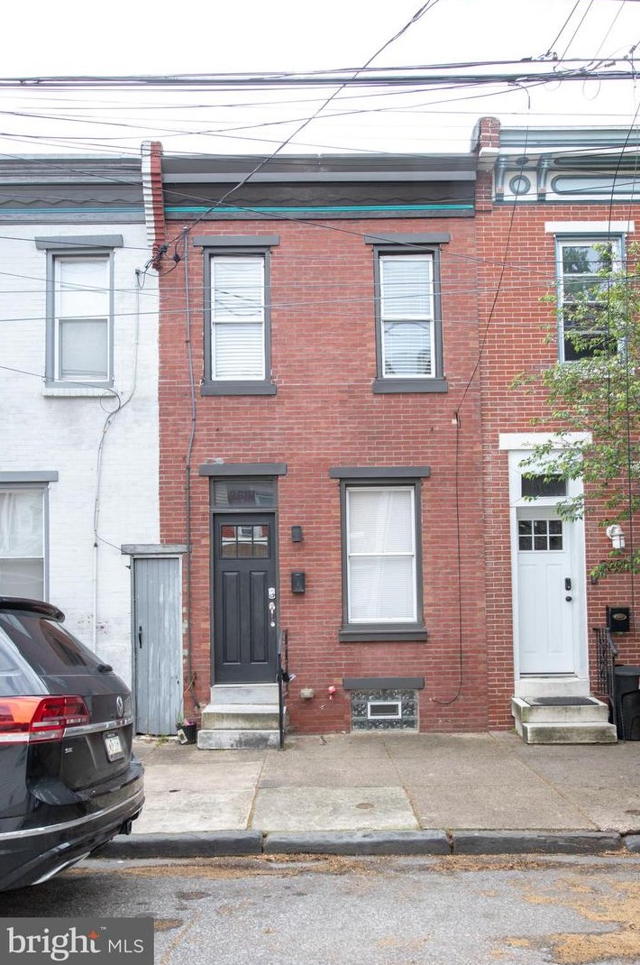 2661 Martha St, Philadelphia, PA 19125-1436