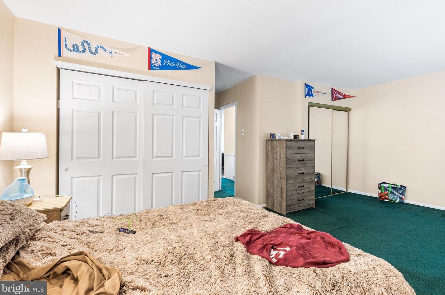 10106 Calera Rd, Philadelphia PA 19114-1214 exterior