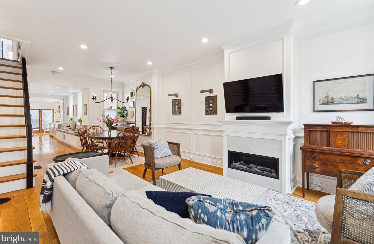 1336 Palmer St, Philadelphia, PA 19125-3321
