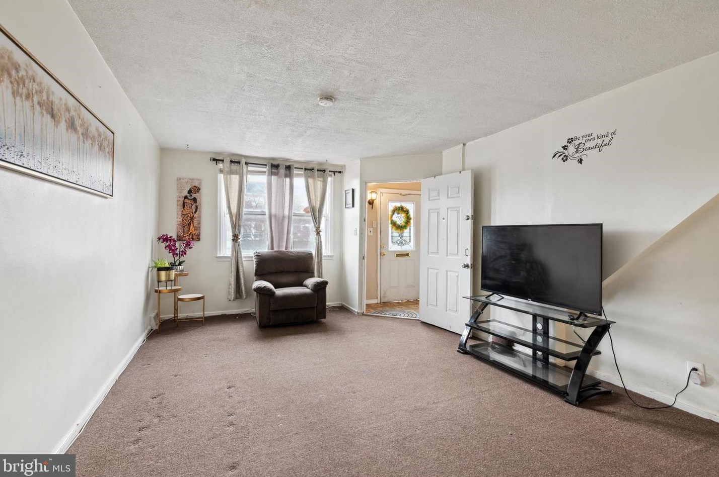 7052 Rutland St, Philadelphia, PA 19149-1716