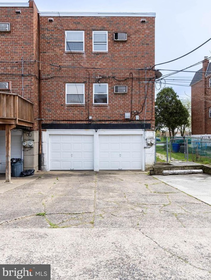 12514 Knights Rd, Philadelphia, PA 19154-3103