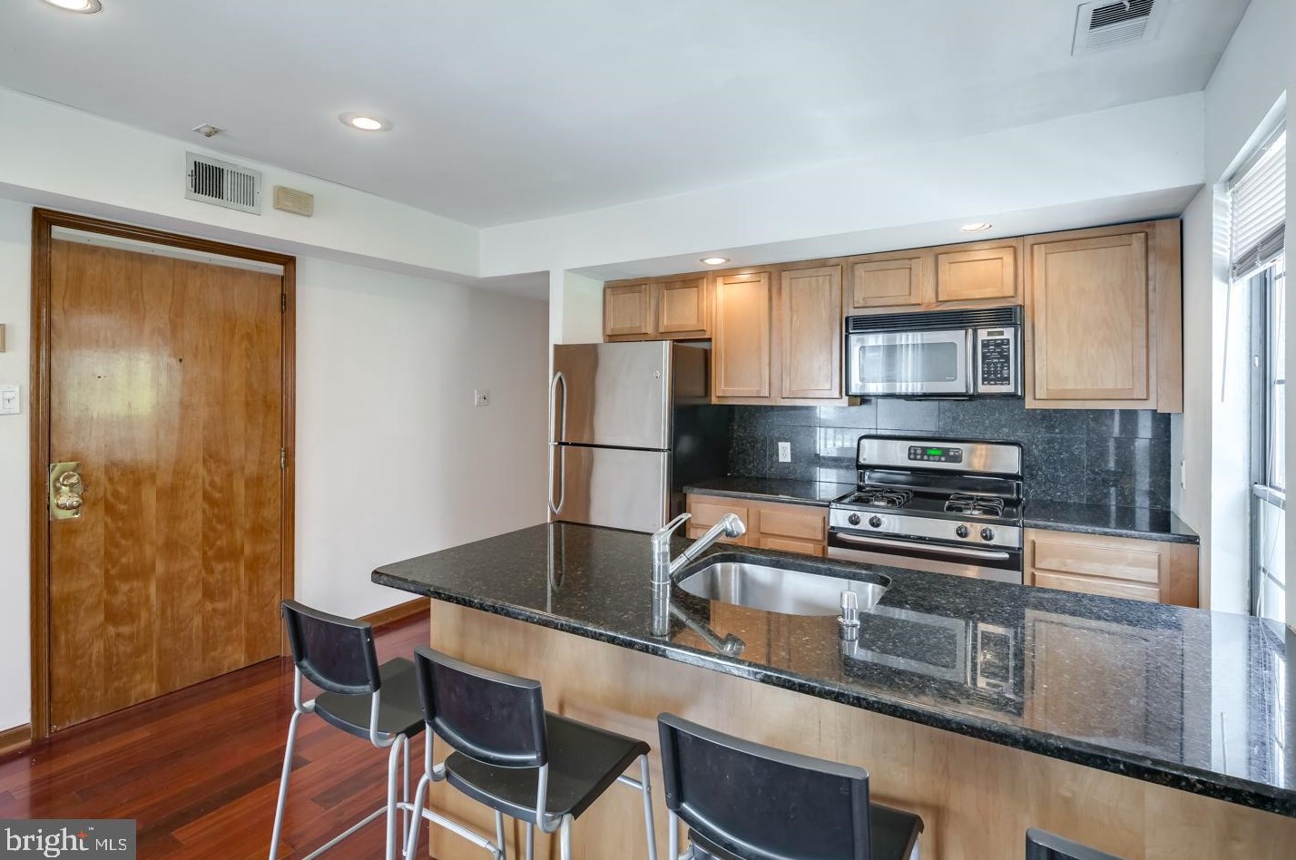 617 S 18th St, Philadelphia, PA 19130