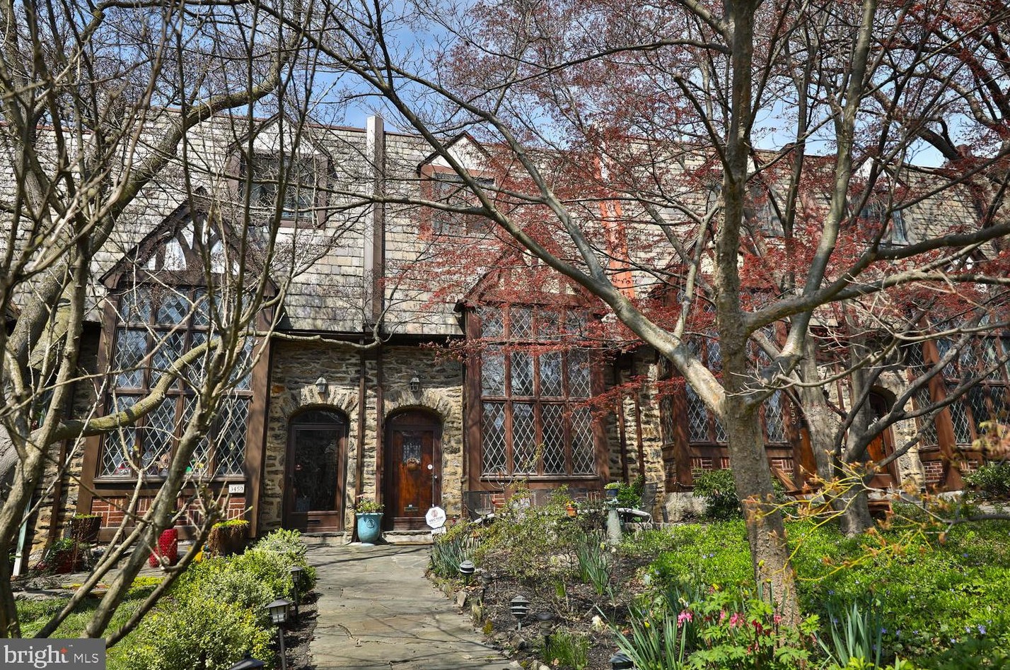 3457 Midvale Ave, Philadelphia, PA 19129-1405