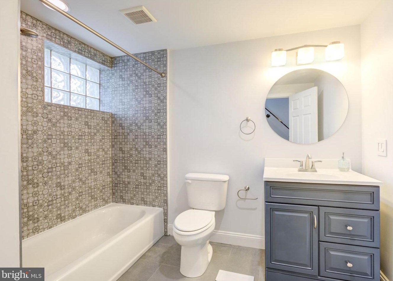 1620 Swain St, Philadelphia PA  19130-2828 exterior