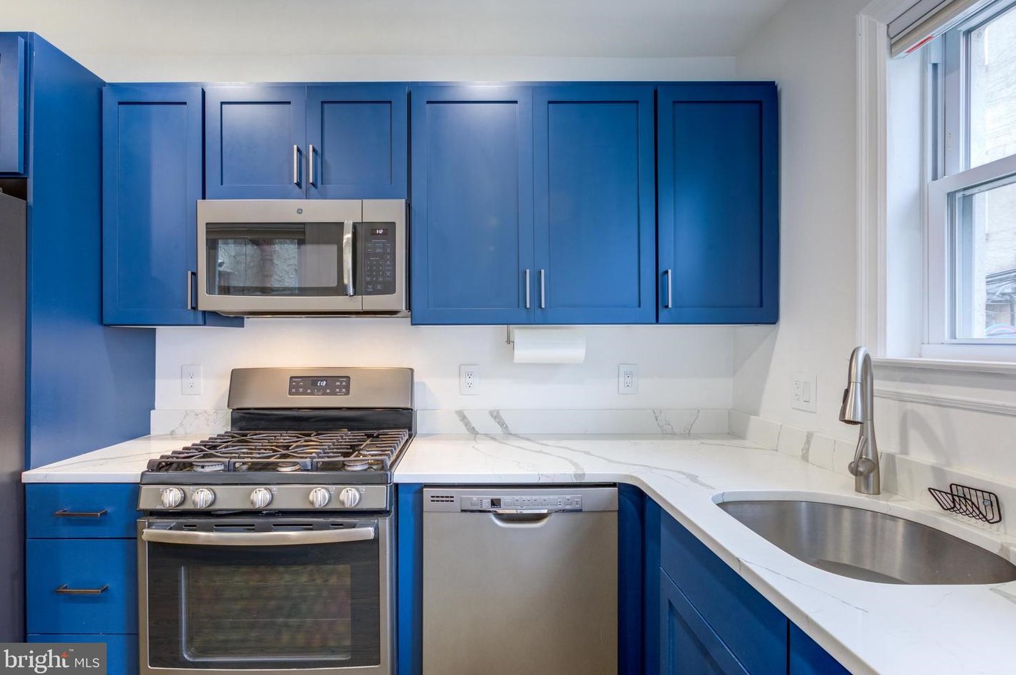 1620 Swain St, Philadelphia PA  19130-2828 exterior
