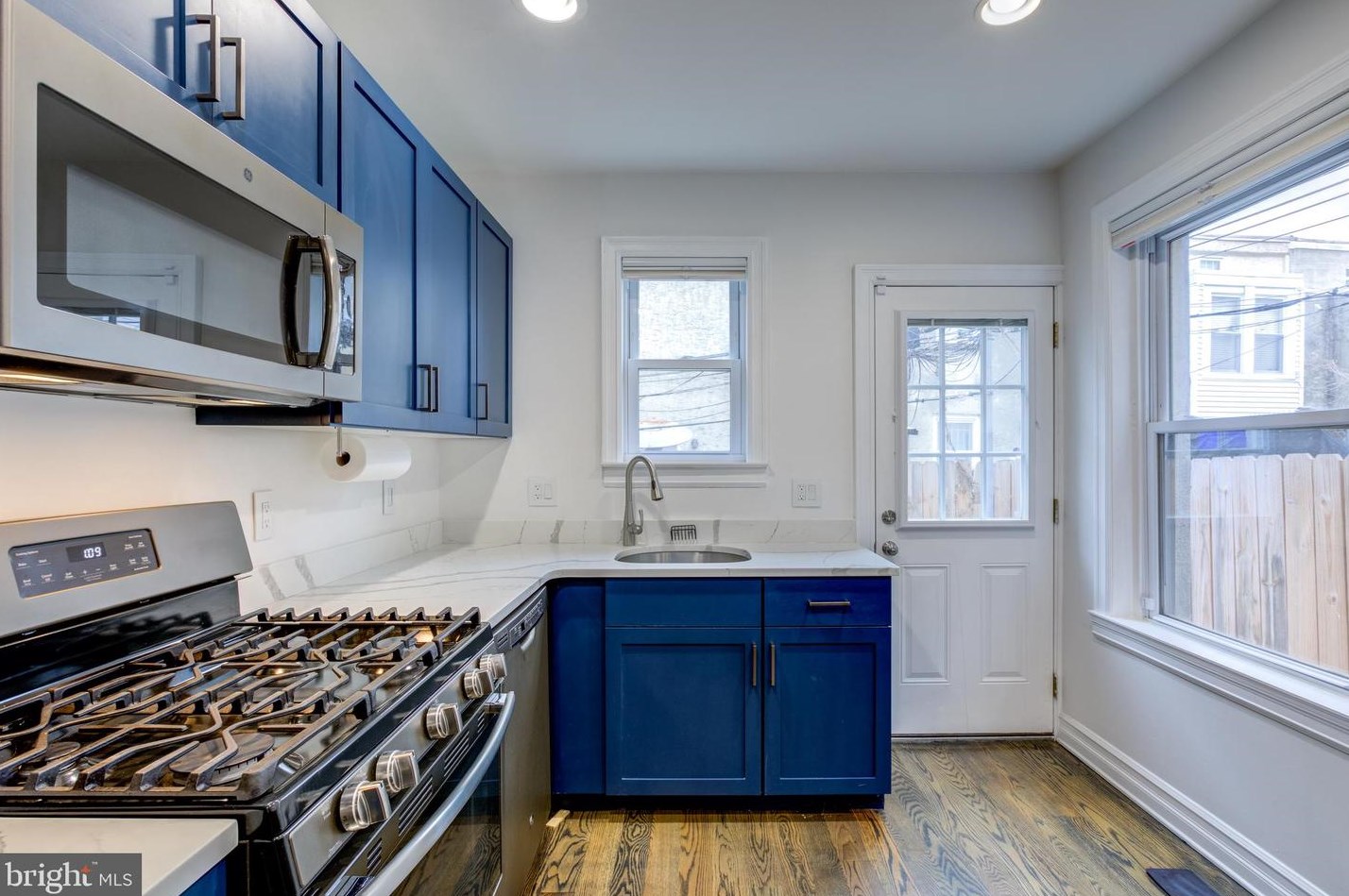 1620 Swain St, Philadelphia PA  19130-2828 exterior