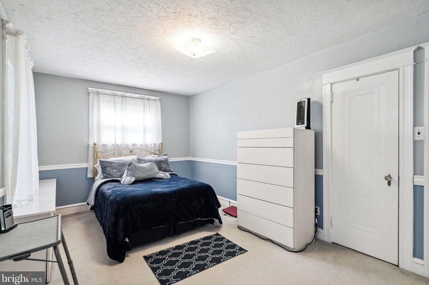 3239 Stanwood St, Philadelphia PA 19111-2306 exterior