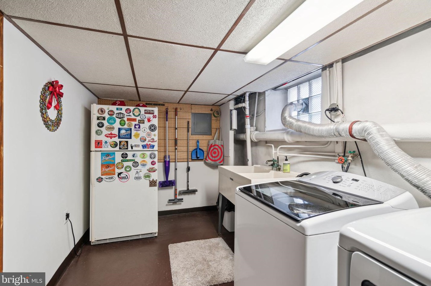 3239 Stanwood St, Philadelphia PA 19111-2306 exterior