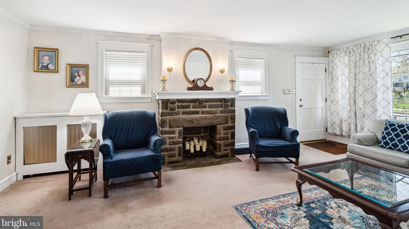 3239 Stanwood St, Philadelphia PA 19111-2306 exterior