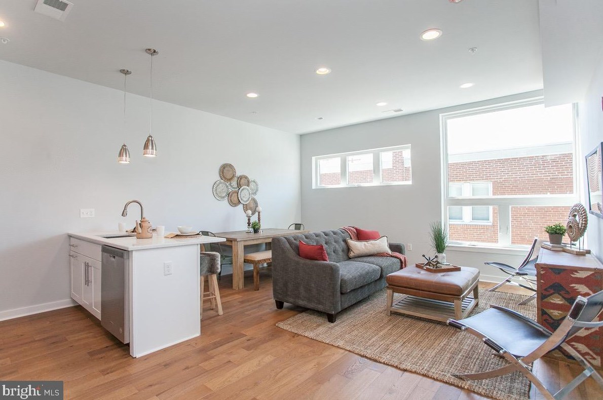 5938 Henry Ave #26, Philadelphia, PA 19128