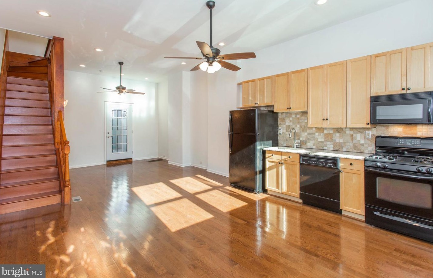2241 Bainbridge St, Philadelphia, PA 19146