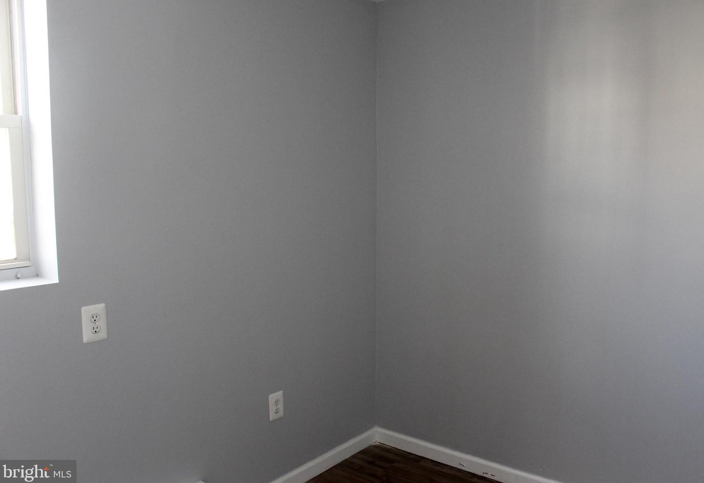 5245 Hawthorne St #2nd Floor, Philadelphia, PA 19124