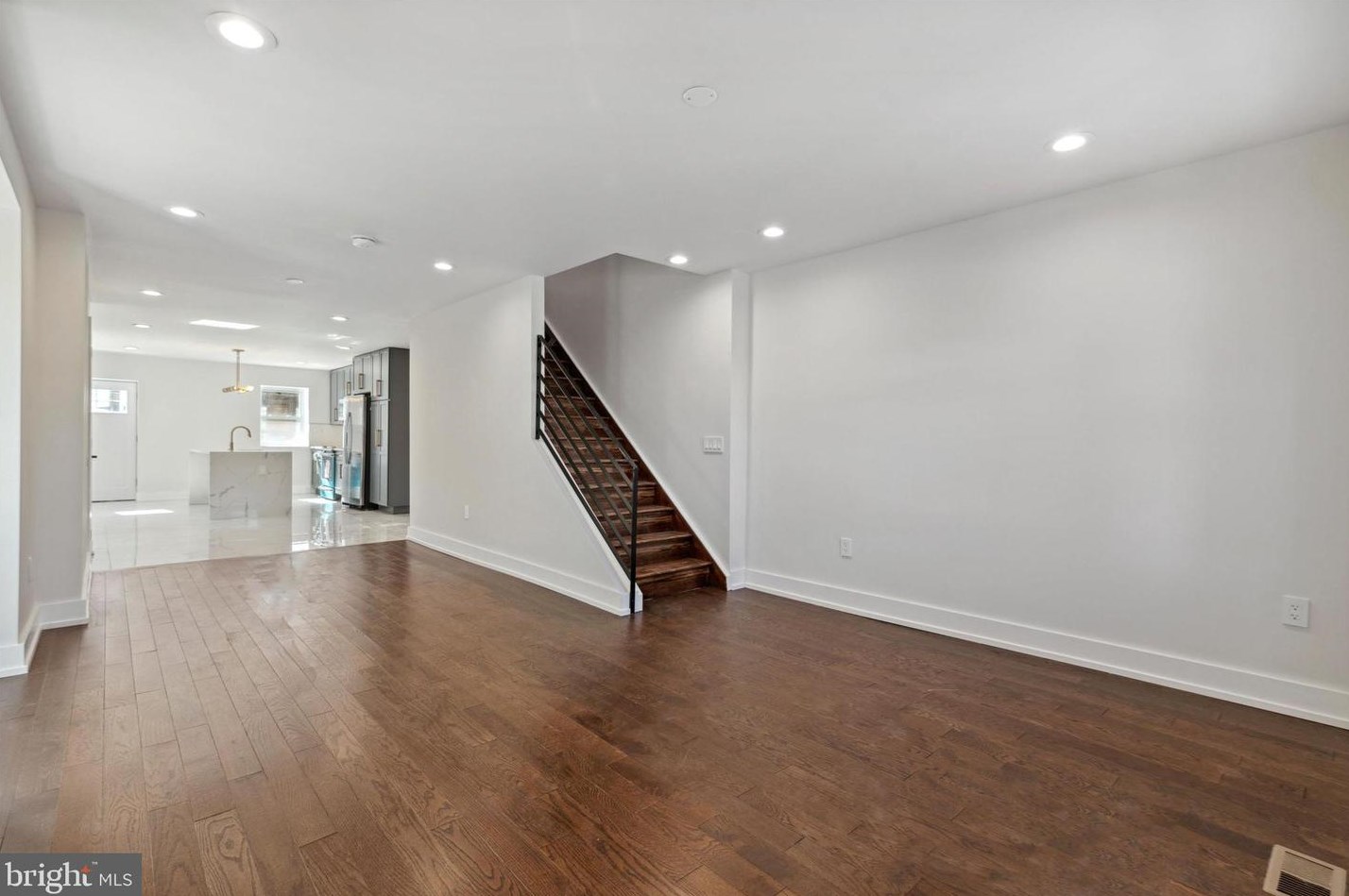 20 E Tulpehocken St, Philadelphia, PA 19144