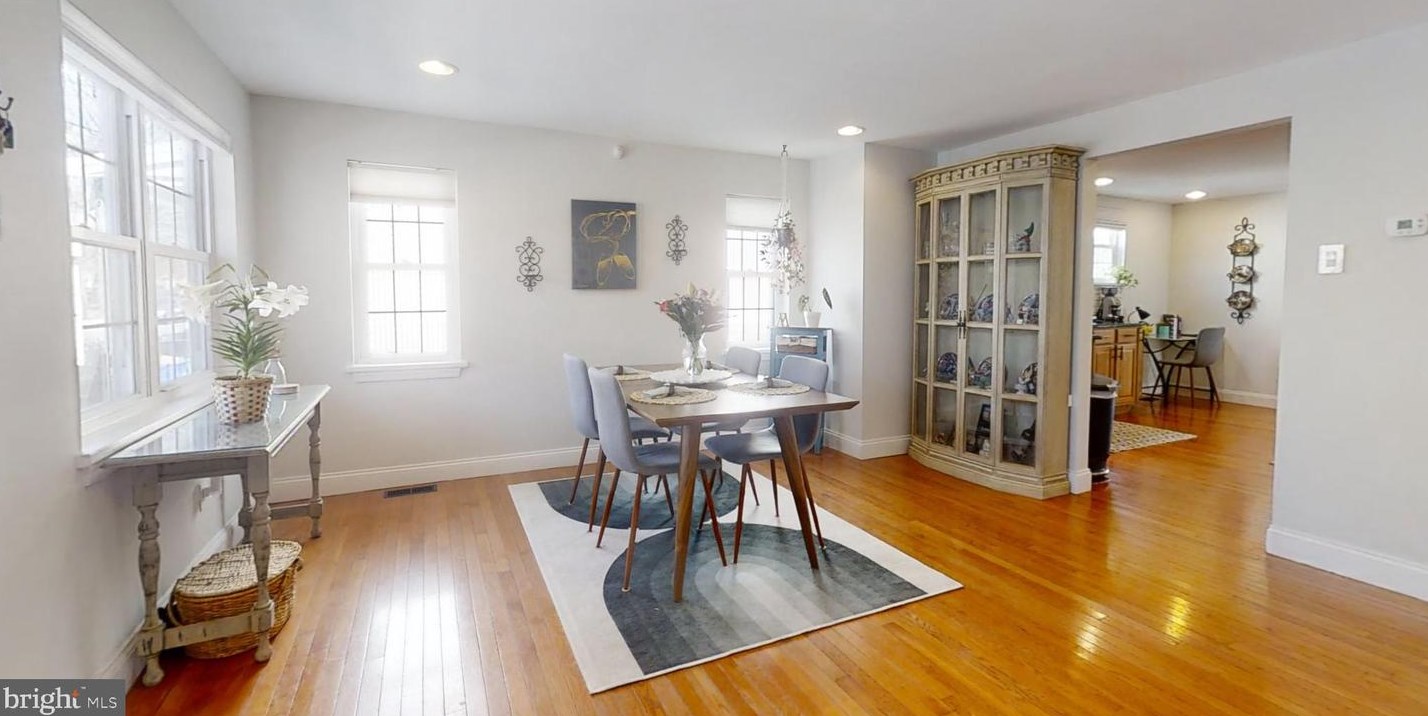 345 Delmar St, Philadelphia PA  19128-4505 exterior