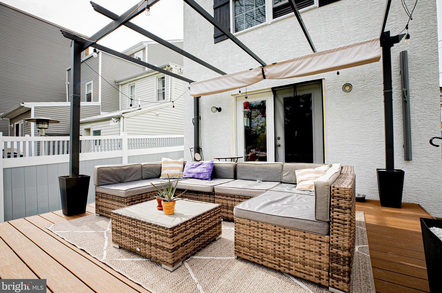 345 Delmar St, Philadelphia PA  19128-4505 exterior