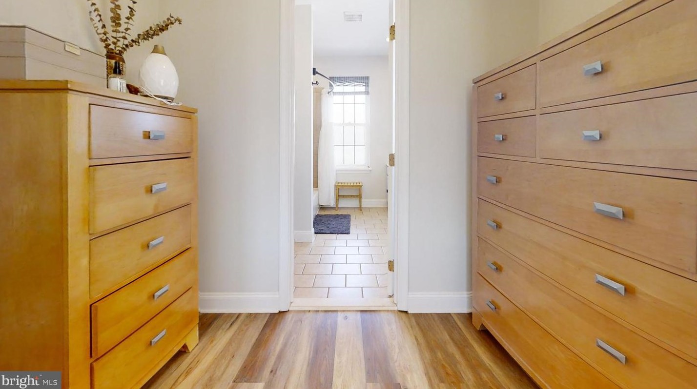 345 Delmar St, Philadelphia PA  19128-4505 exterior