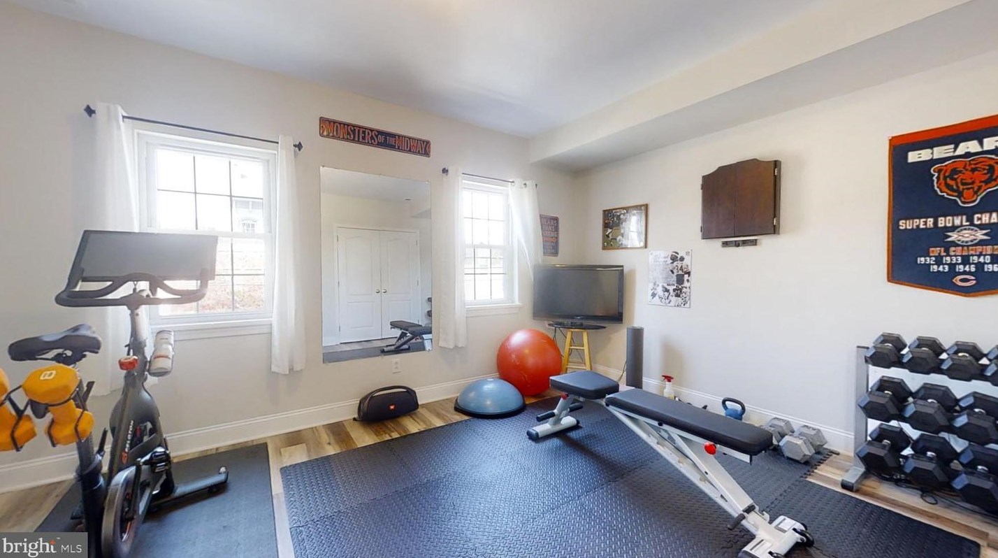 345 Delmar St, Philadelphia PA  19128-4505 exterior