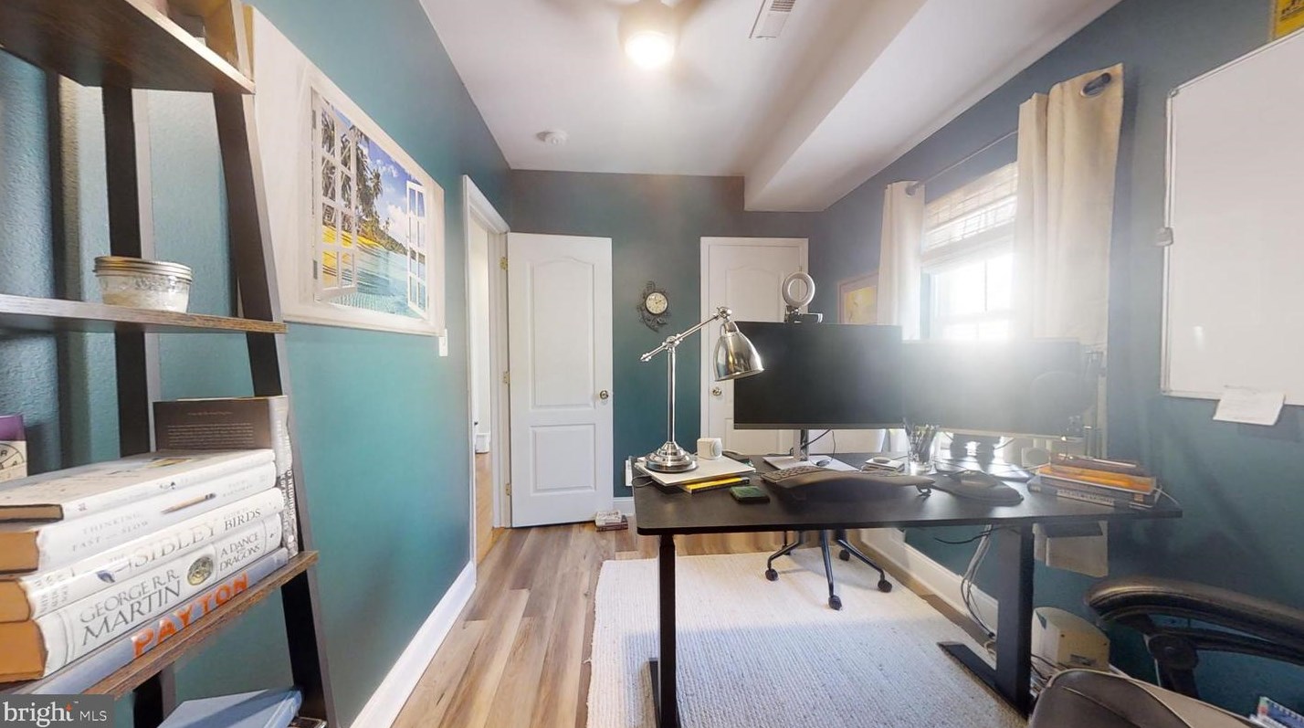 345 Delmar St, Philadelphia PA  19128-4505 exterior