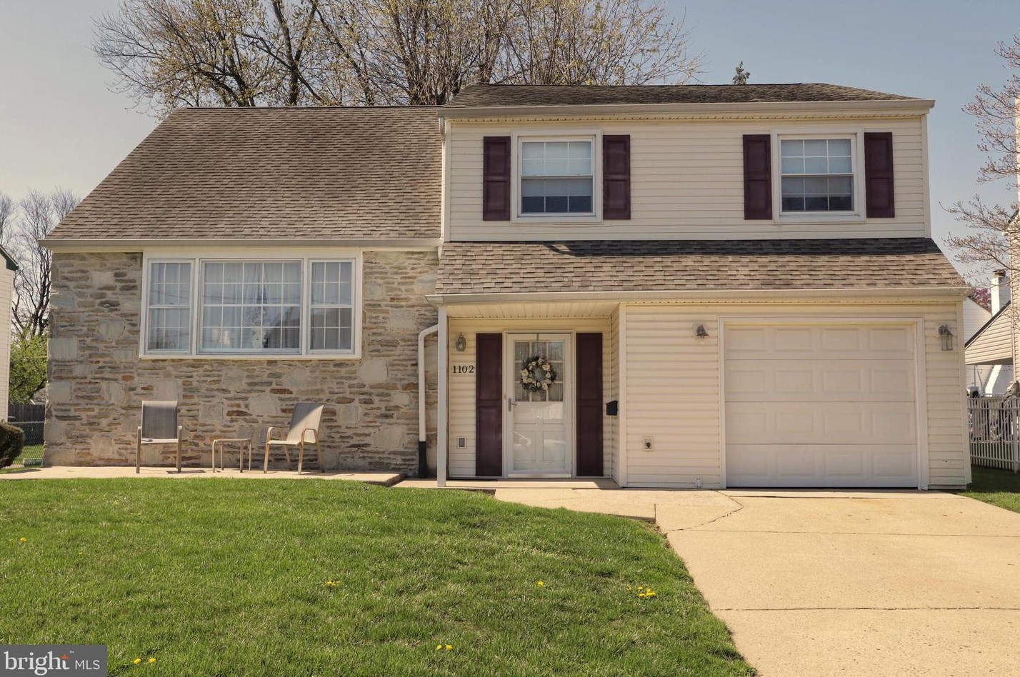 1102 Warwick St, Philadelphia, PA 19116-1322