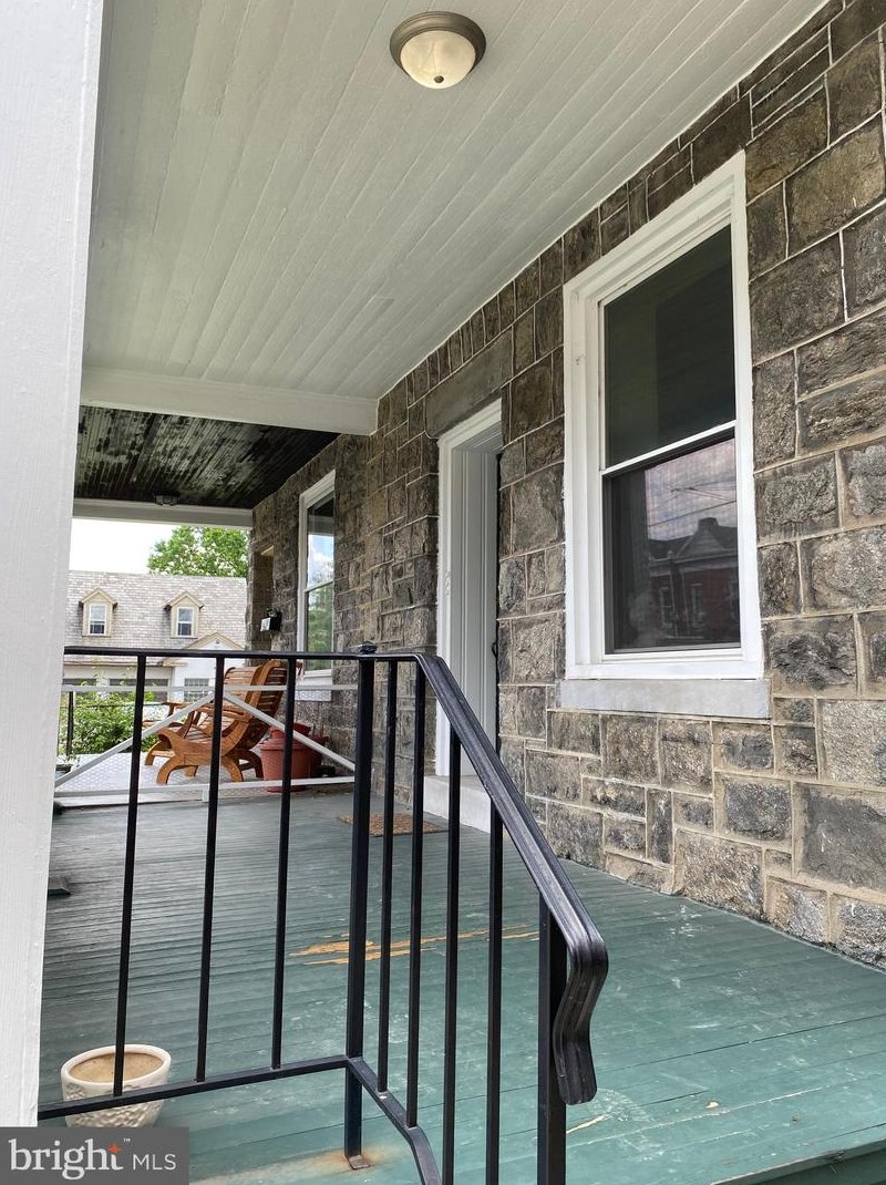 459 Seville St #3rd Floor, Philadelphia, PA 19128