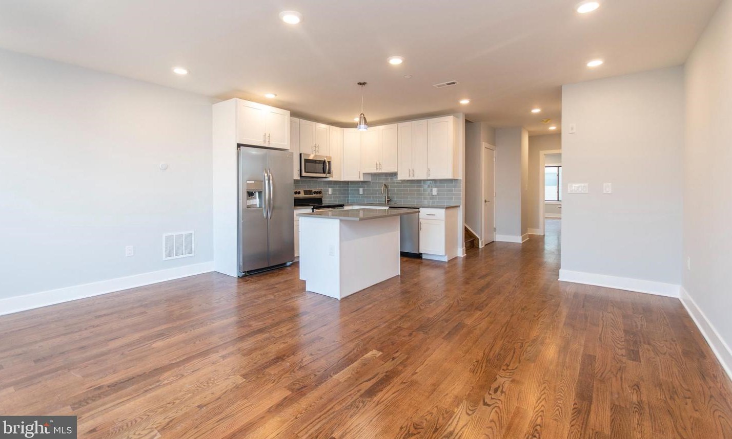 812 N Uber St #5, Philadelphia, PA 19130