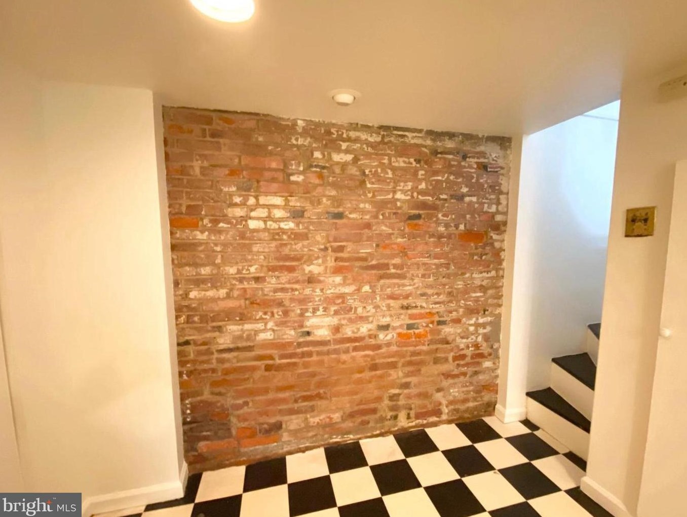 229 Manton St, Philadelphia, PA 19147