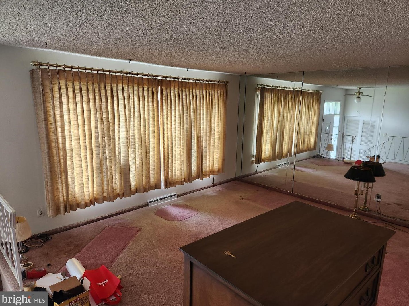 823 Densmore Rd, Philadelphia, PA 19116-2903
