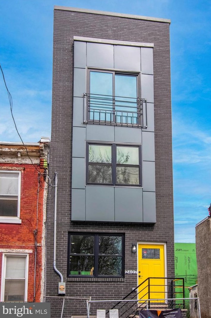 2407 W Seybert St, Philadelphia, PA 19121