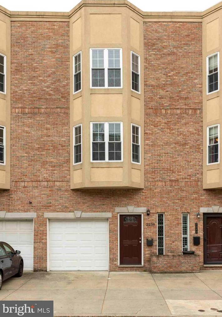 2238 Christian St, Philadelphia, PA 19146