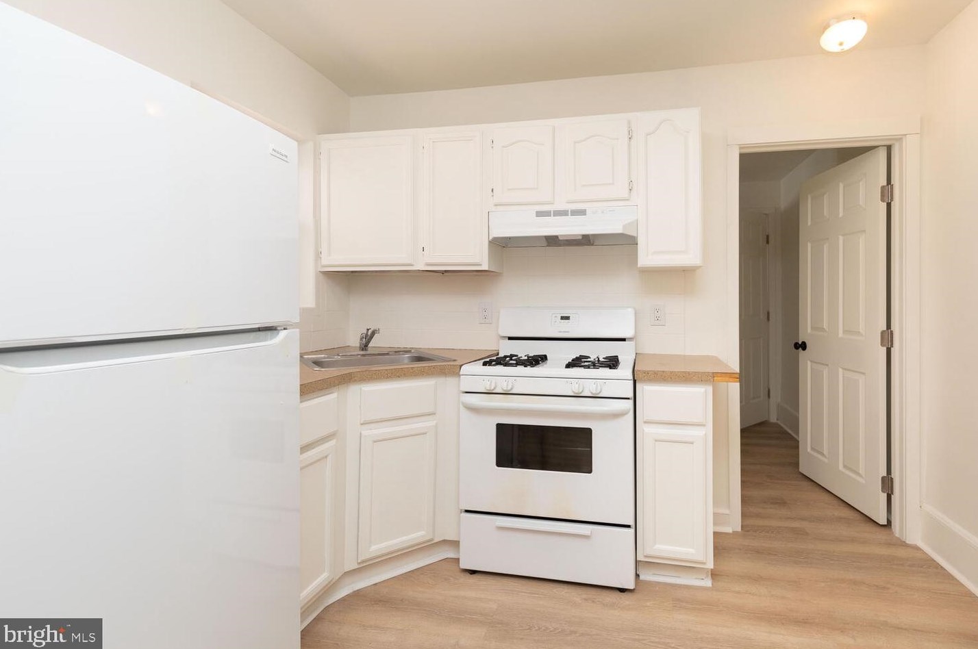 530 Tasker St #2, Philadelphia, PA 19148