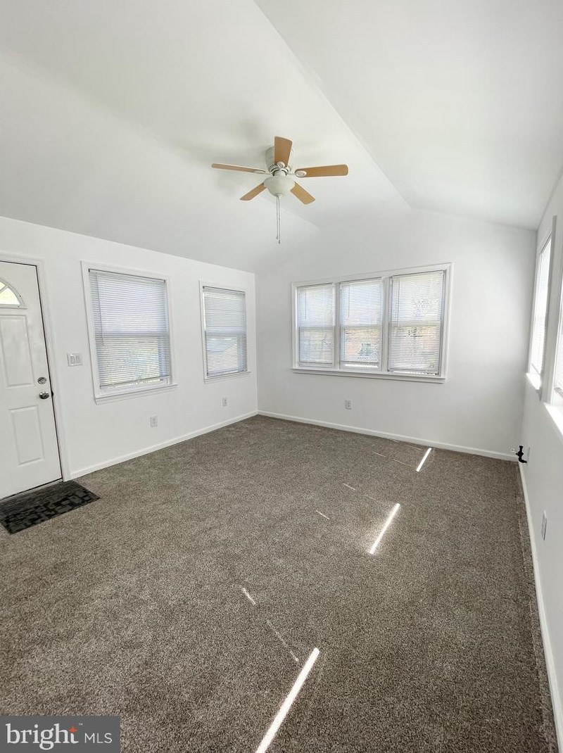 8117 Algon Ave, Philadelphia PA  19152-2203 exterior