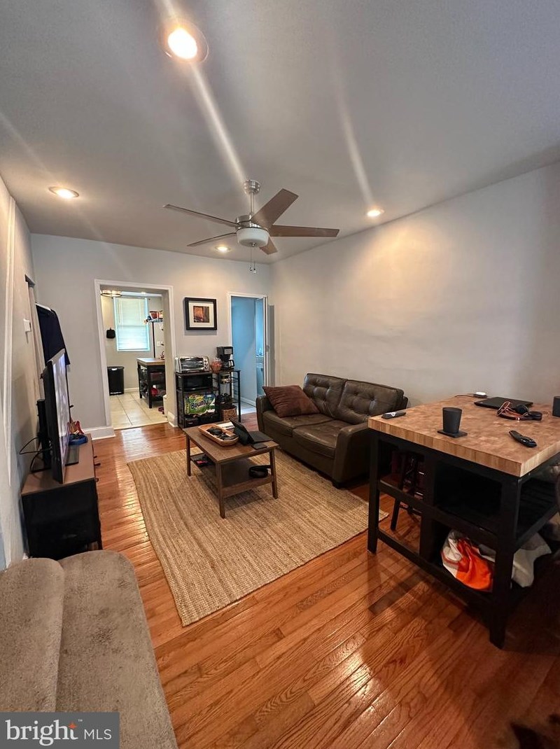 445 Tree St, Philadelphia, PA 19148