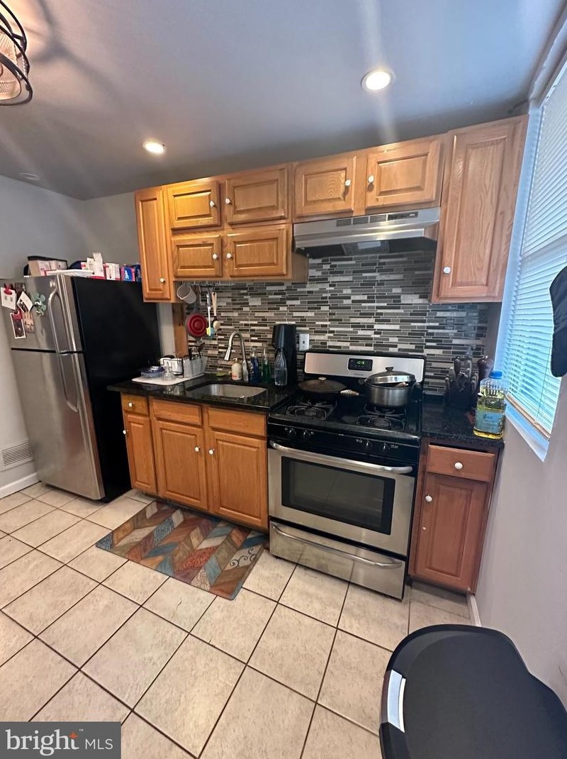 445 Tree St, Philadelphia PA  19148-5706 exterior