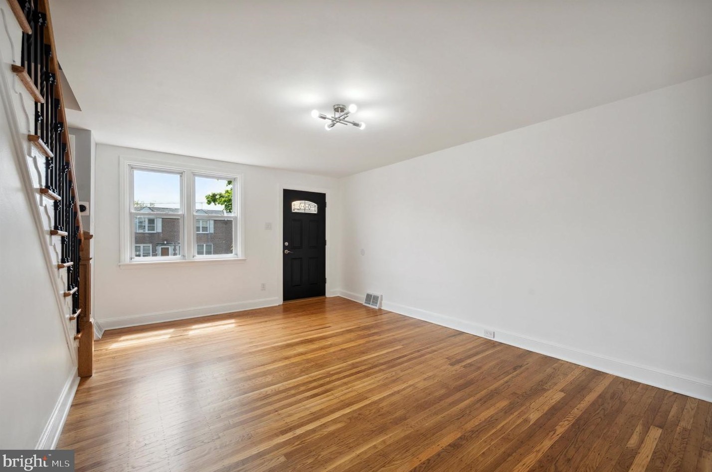 7663 Brentwood Rd, Philadelphia, PA 19151-2022