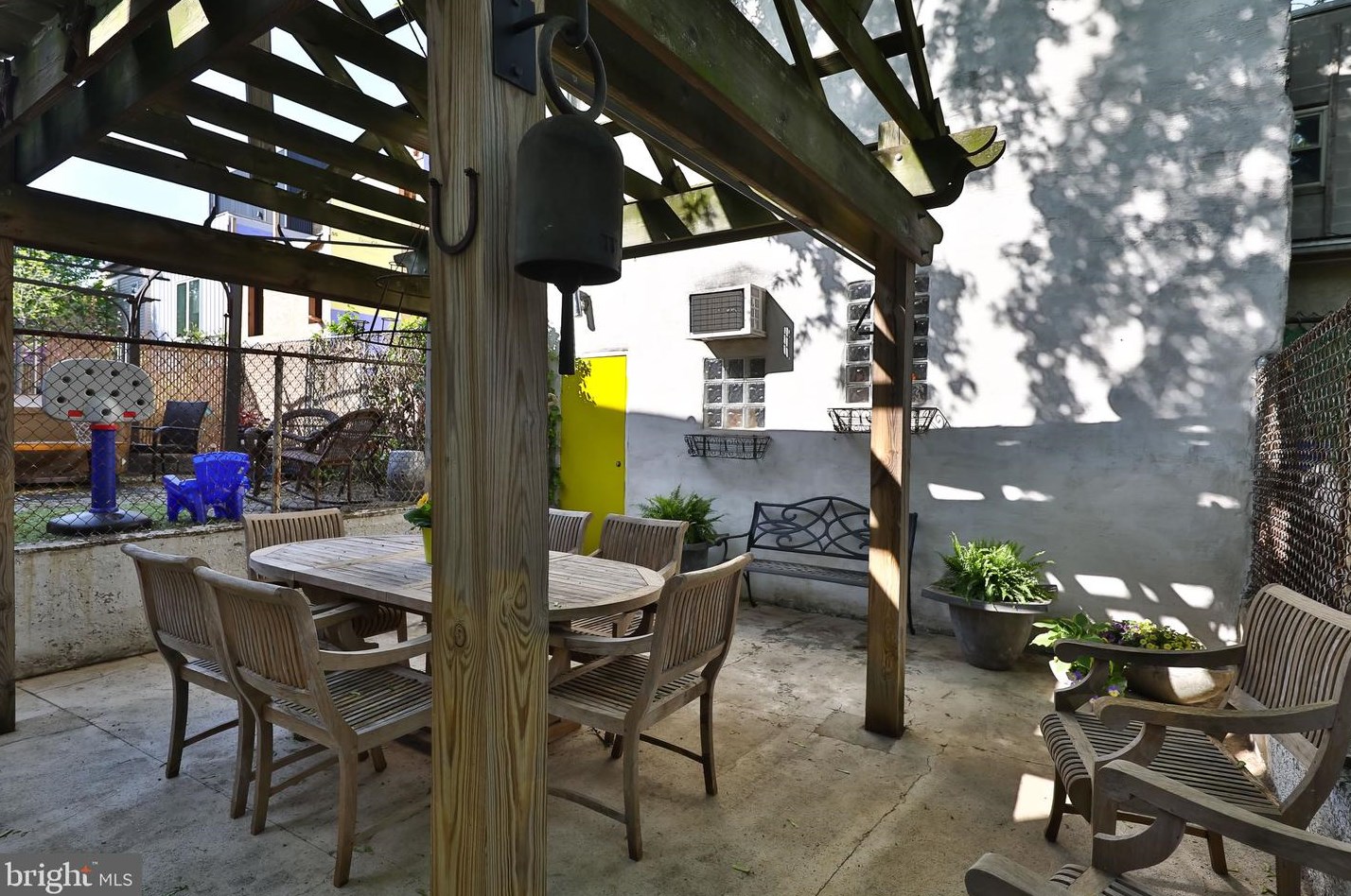 1514 Susquehanna Ave, Philadelphia PA 19132-0044 exterior