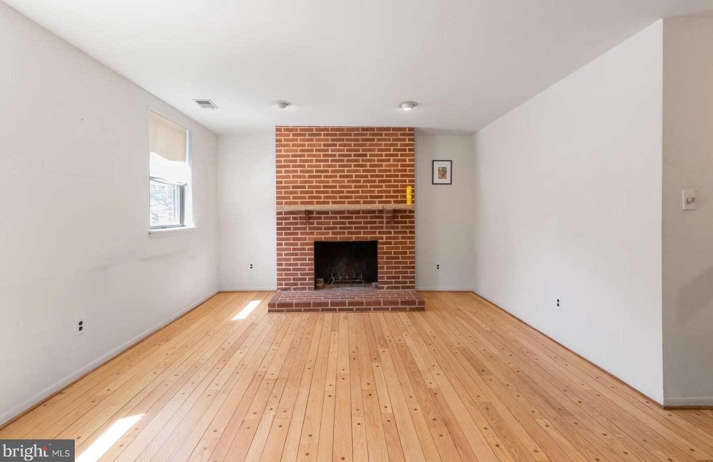 2043 Spring Garden St #2f, Philadelphia, PA 19130