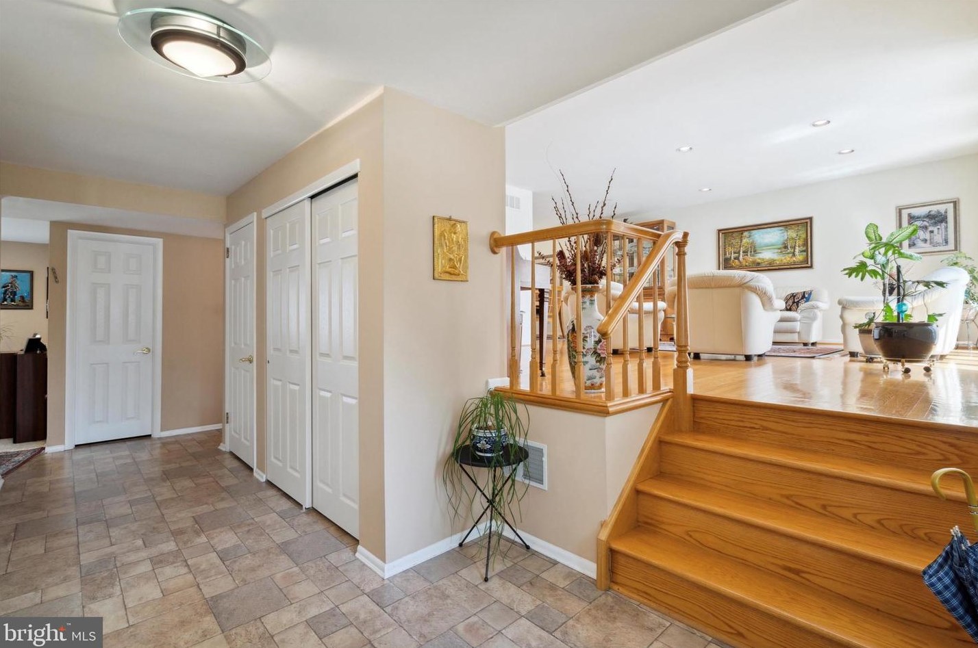 9816 Ferndale St, Philadelphia, PA 19115-1926