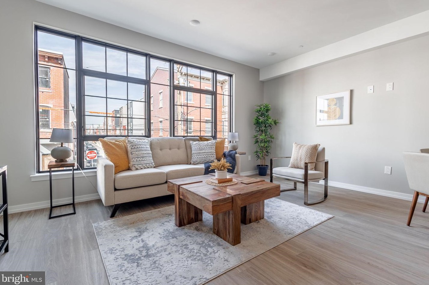 1205 S 15th St #2a, Philadelphia, PA 19146