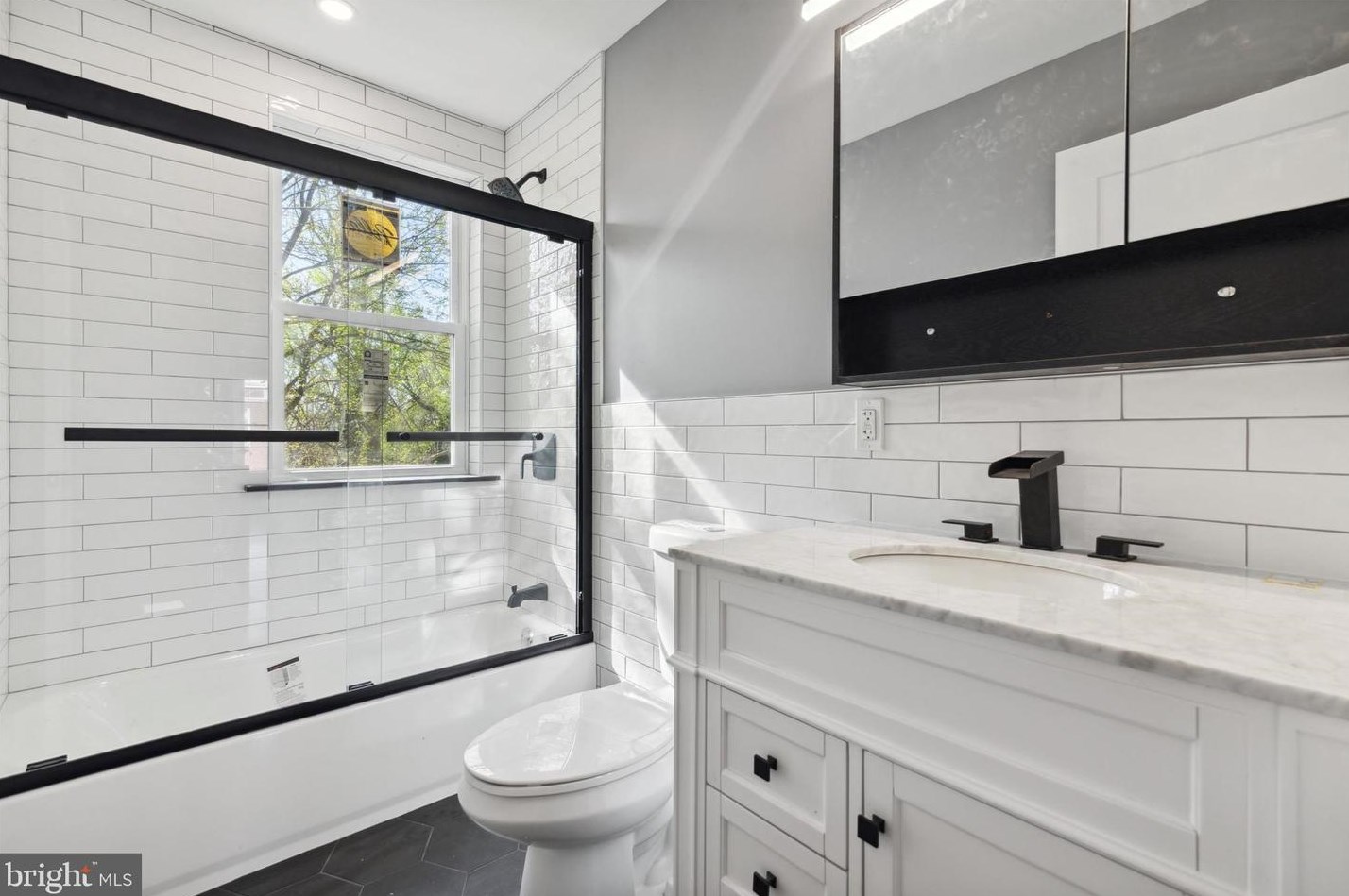 616 Brinton St, Philadelphia PA  19138-1004 exterior