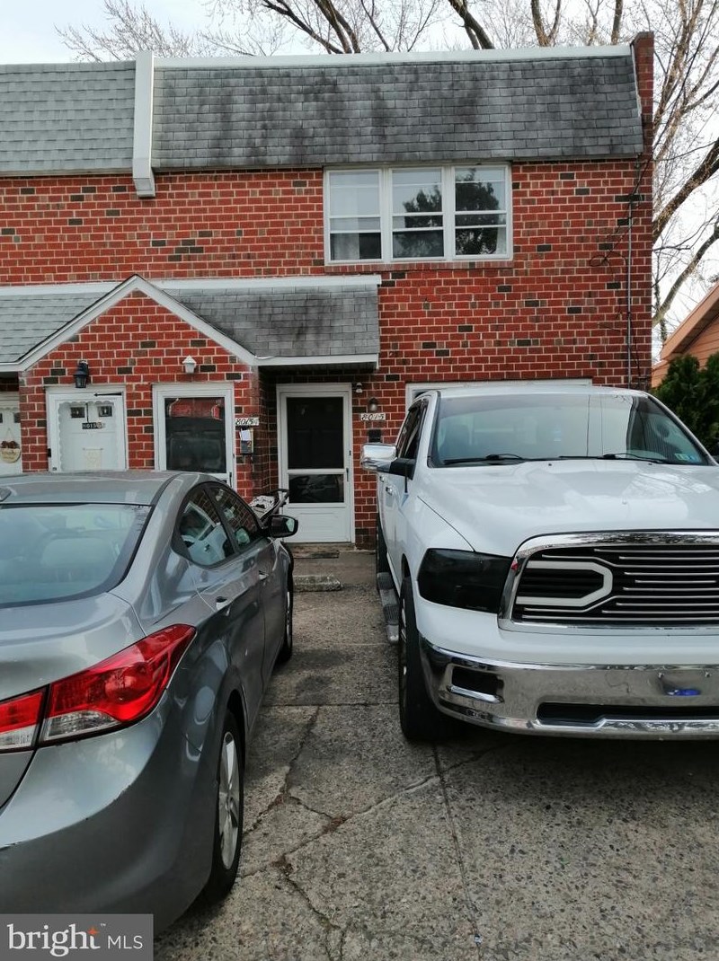 8015 Moro St, Philadelphia, PA 19136-2639