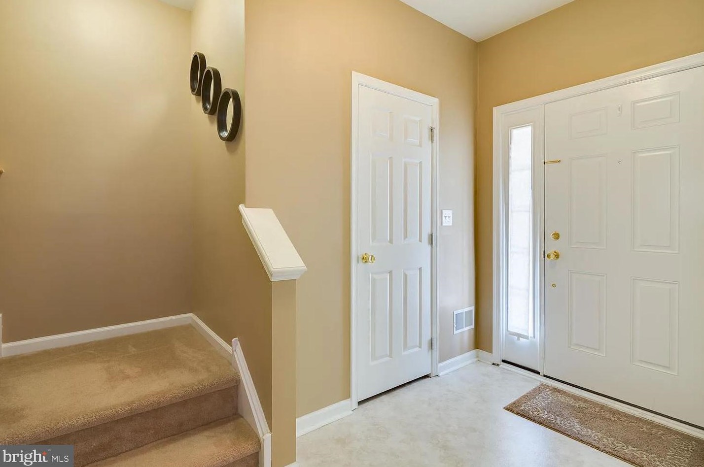 2021 Capri Dr, Philadelphia PA  19145-5765 exterior