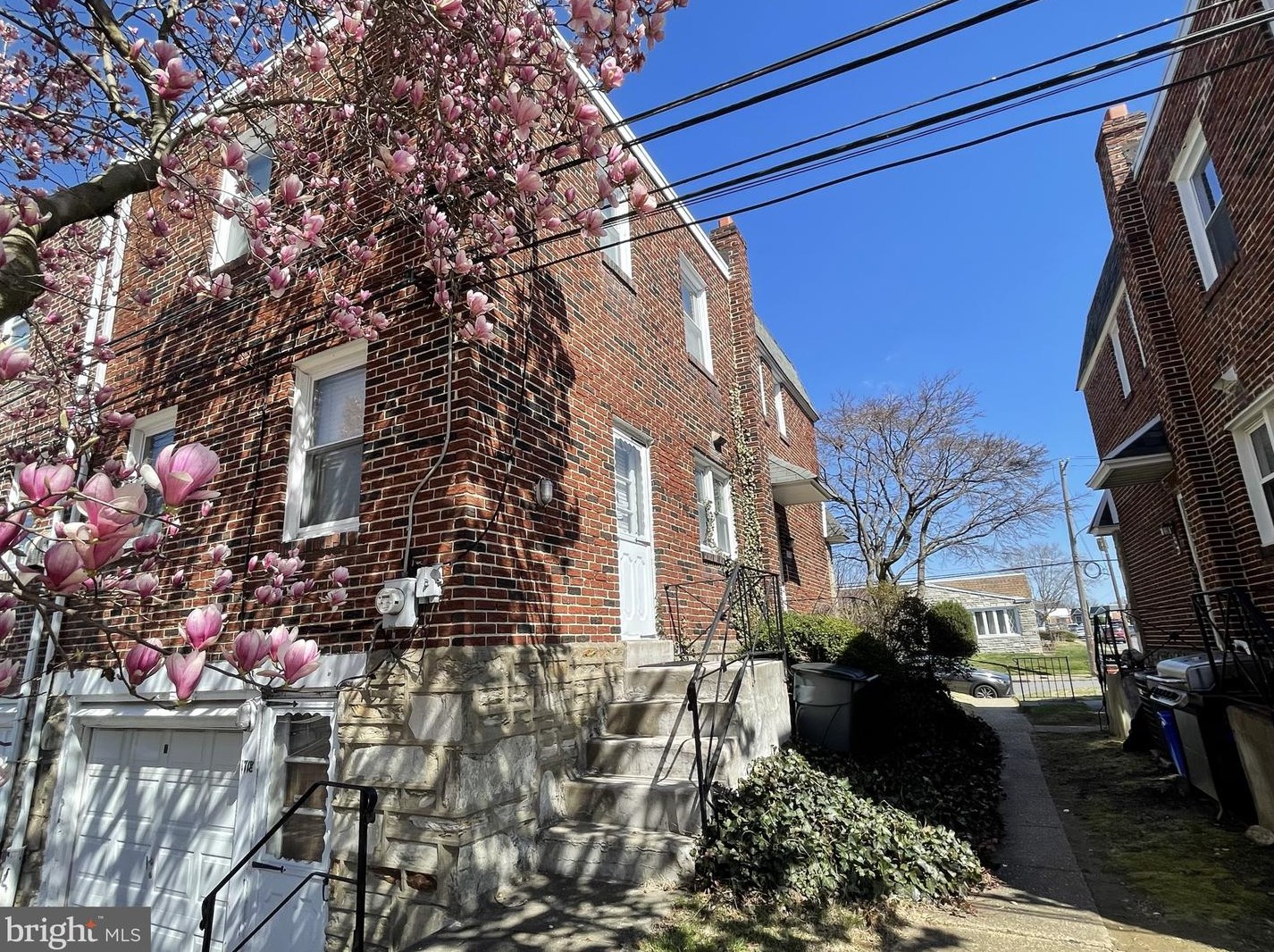1718 Tustin St, Philadelphia, PA 19152-1808