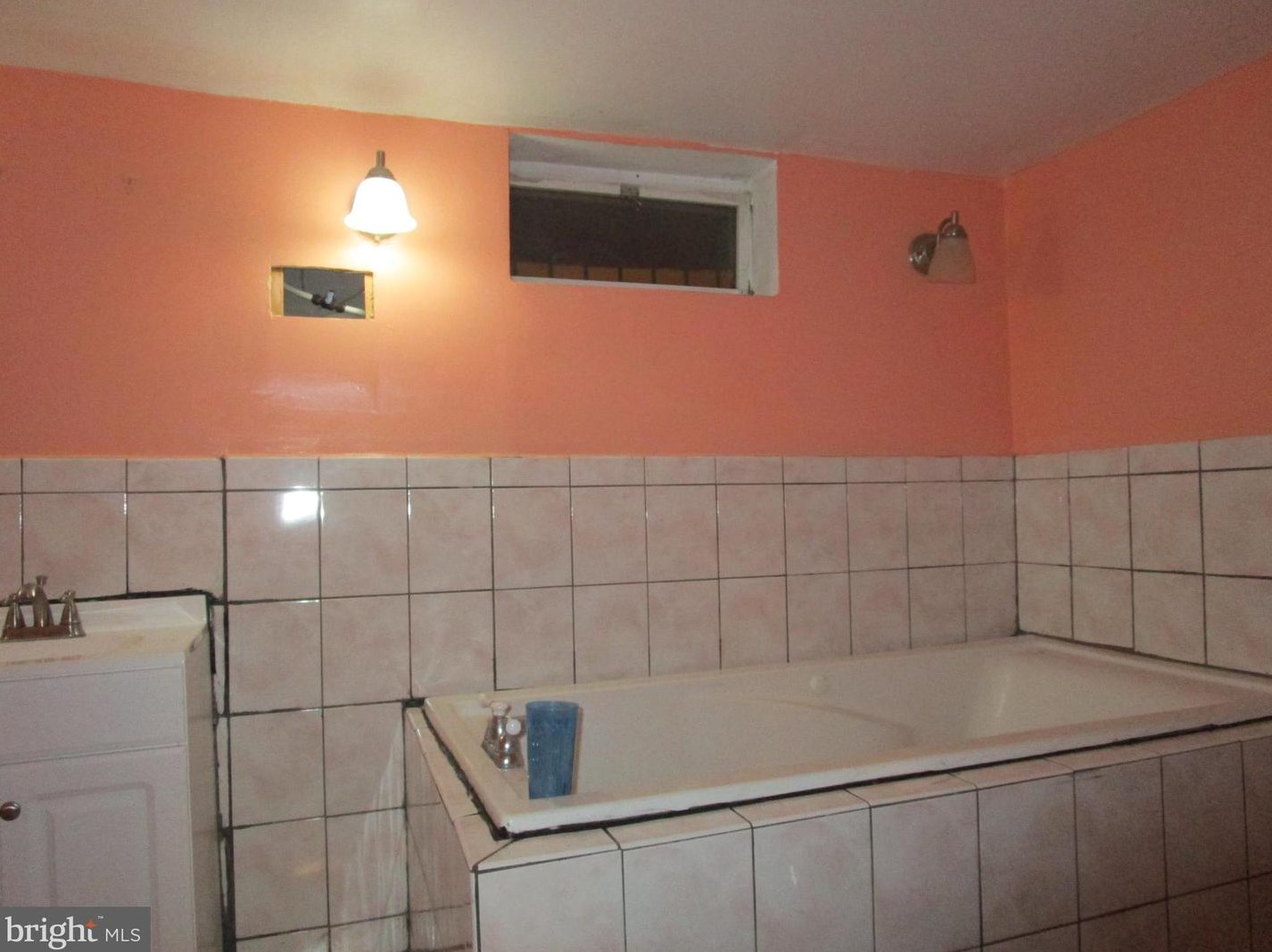 3900 Pennsgrove St, Philadelphia, PA 19104-1112