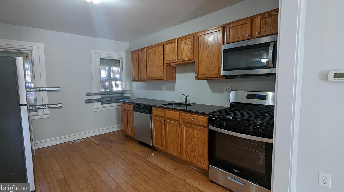 309 Berkley St, Philadelphia PA  19144-4203 exterior