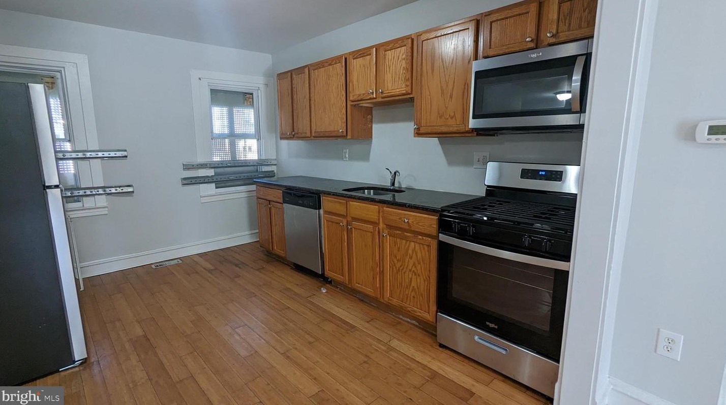 309 Berkley St, Philadelphia PA  19144-4203 exterior