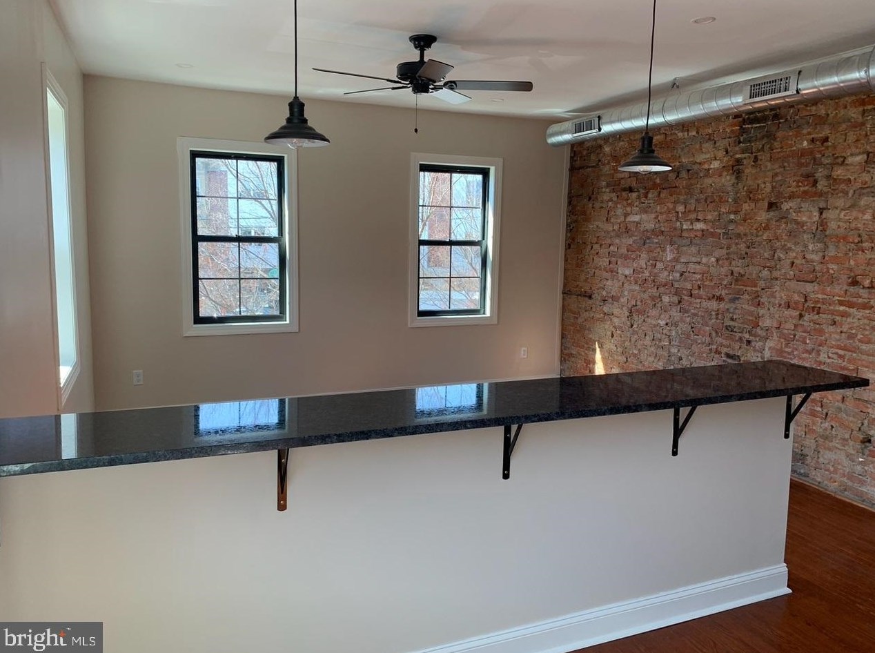1537 S 11th St #2nd Floor, Philadelphia, PA 19147