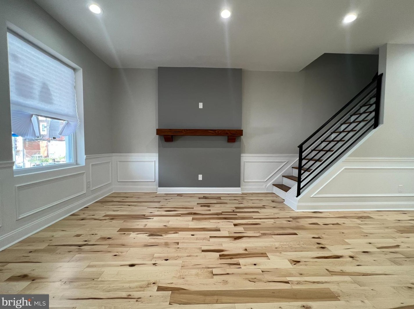 5212 Webster St, Philadelphia, PA 19143-2627